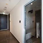 Cozy 2 Bedroom With A Private Pool